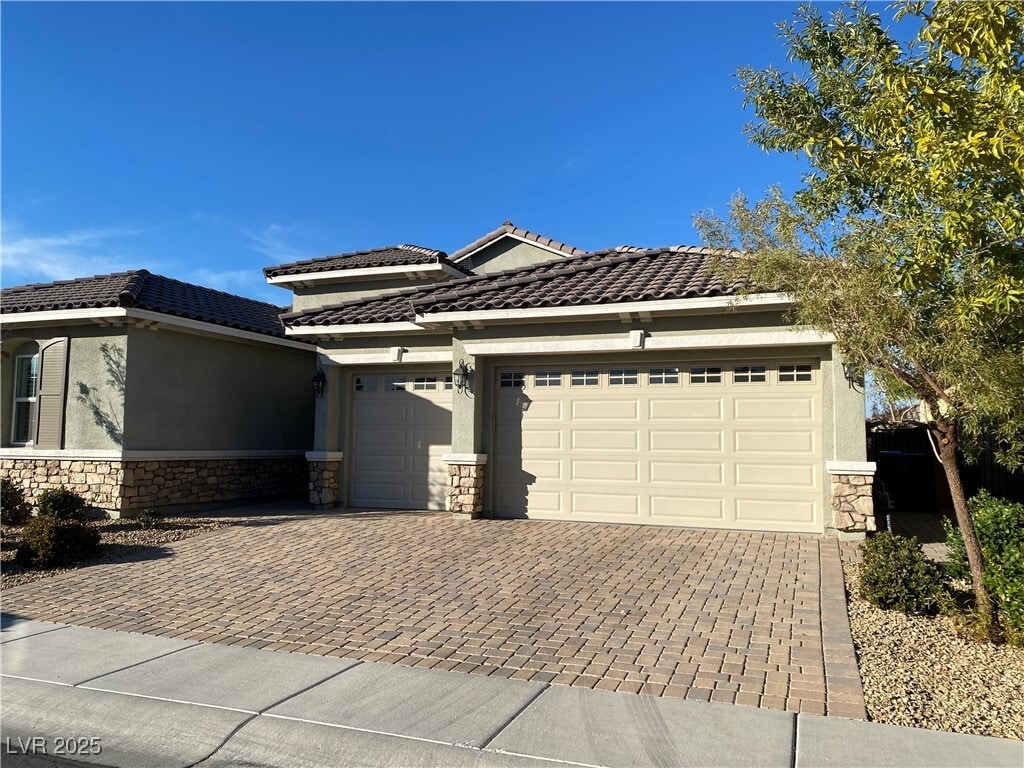 Foto principal - 3120 Pavilio Dr