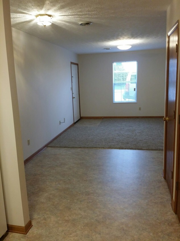 Foto principal - 242 Rogers Ct