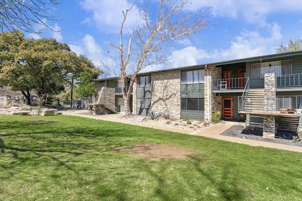 Primary Photo - 1304 Mariposa Dr