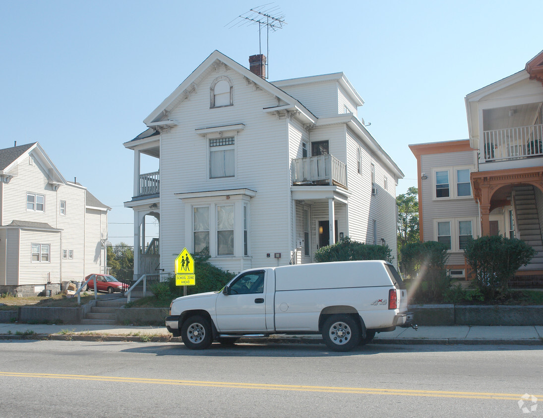 Building Photo - 352-354 Haverhill St