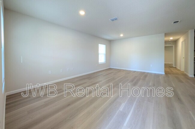 Building Photo - 8095 Siskin Ave