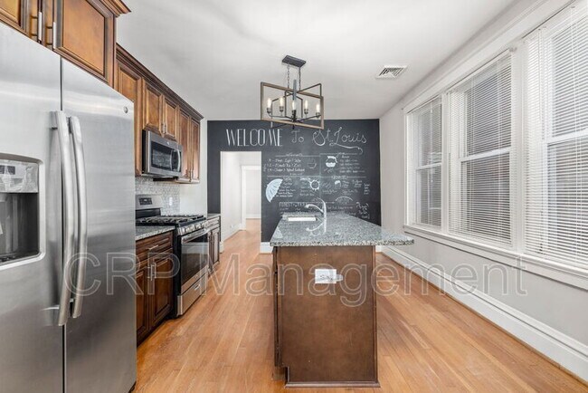 Building Photo - 4554 Chouteau Ave