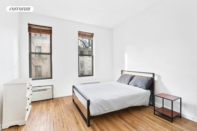 Building Photo - 430 E 85th St