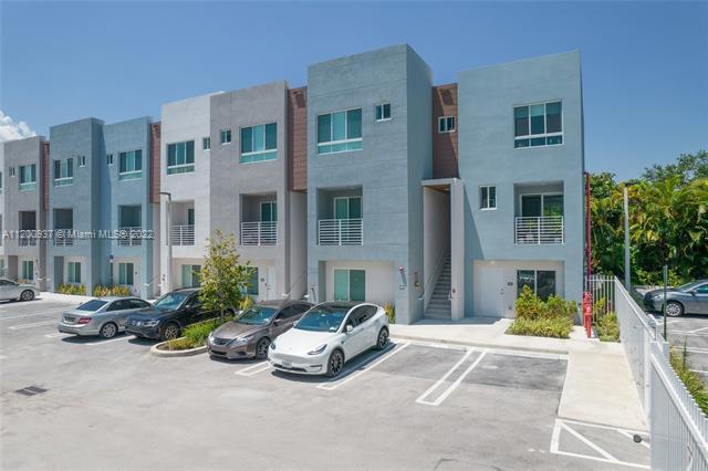 Foto del edificio - 2555 NE 193rd St