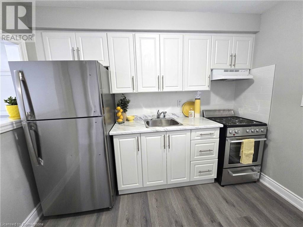 Photo principale - 300 Balmoral Ave N