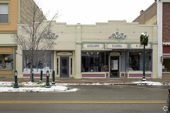 Building Photo - 135 E Main Ave
