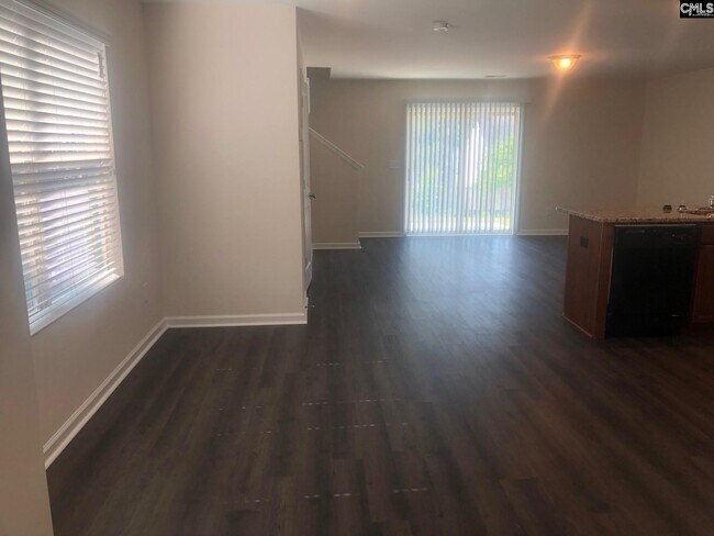 Foto del edificio - 1057 Roscoe Rd