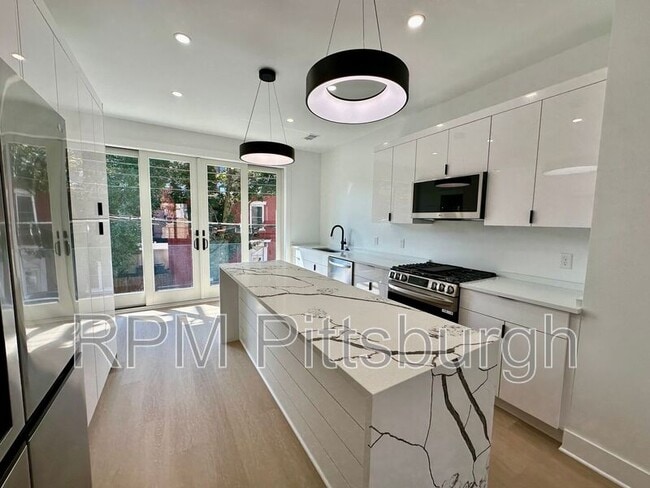 Photo - 1407 Sarah St House