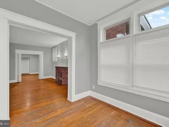 Foto del edificio - 818 E 35th St