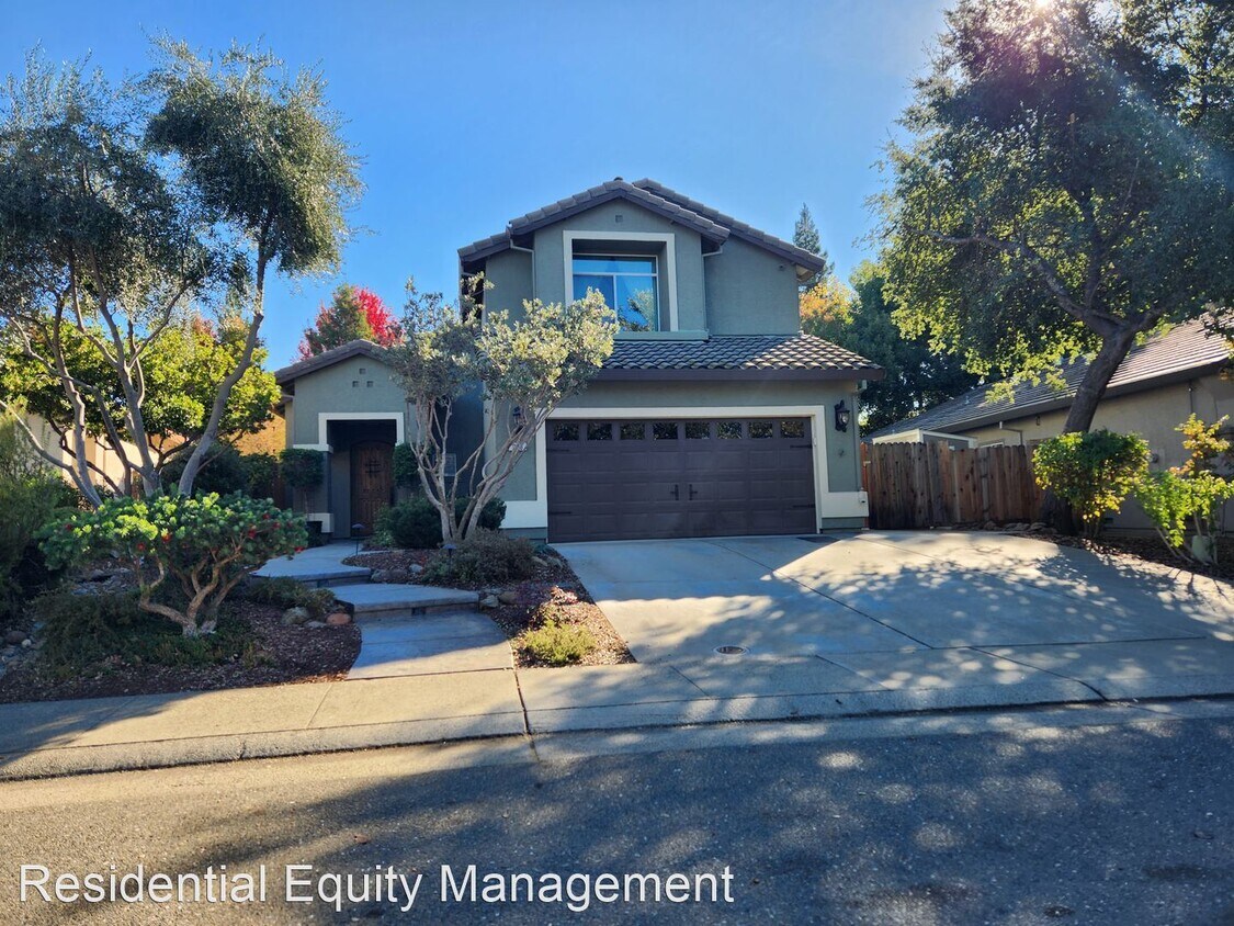 4 br, 3 bath House 376 Rundgren Way House Rental in Folsom, CA