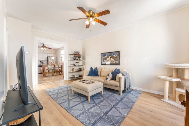 Building Photo - 3309 N Leavitt St