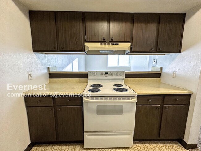 Foto del edificio - 2707 Valmont Rd