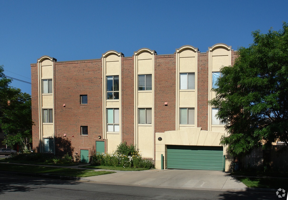 Building Photo - Chesney - Kleinjohn