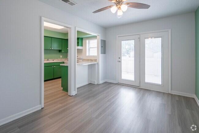 2 habitaciones, 1,5 baños, 111,5 m², comedor - Oxford Townhomes