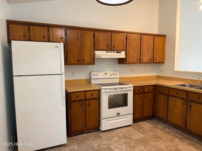 Foto del edificio - 133 Twin Wood Dr