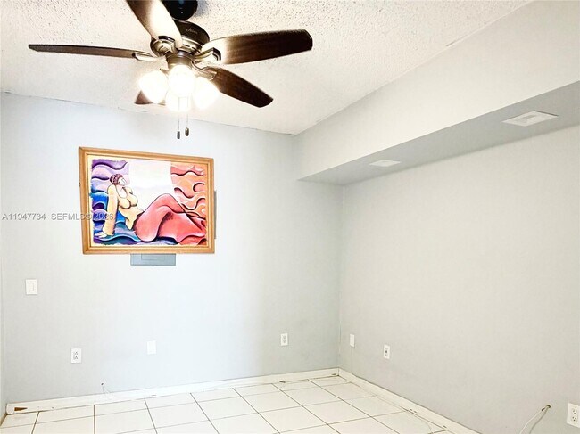 Foto del edificio - 673 W 60th St