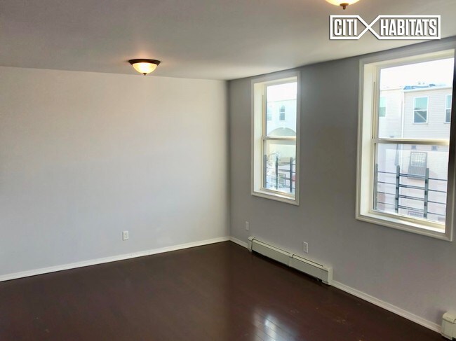 Foto del edificio - 1227 Bryant Ave