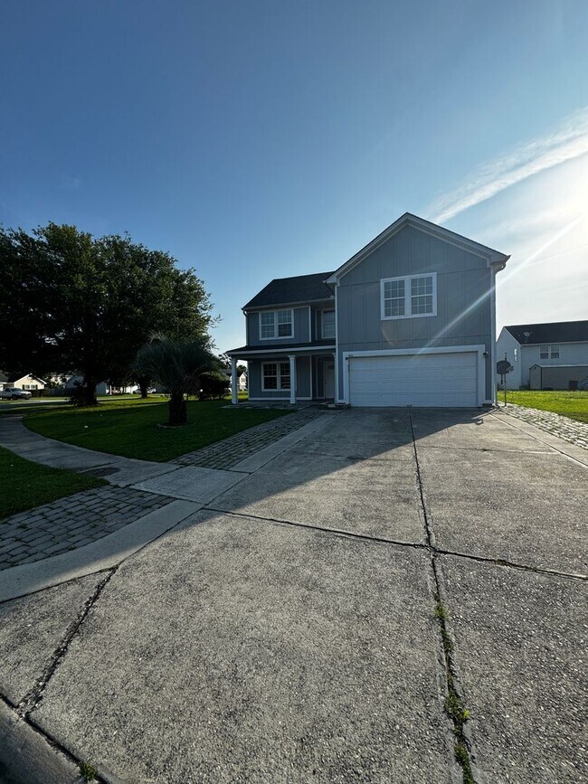 Building Photo - 415 Flint Drive