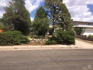 Building Photo - 1640 Columbia Dr SE