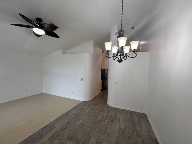 Building Photo - 105 Chardonnay Pl