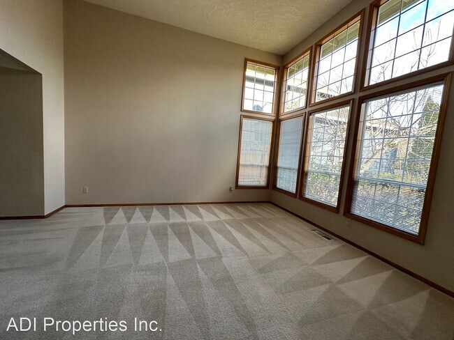 Foto del edificio - 4 br, 2.5 bath House - 16256 NW Kevin Ct