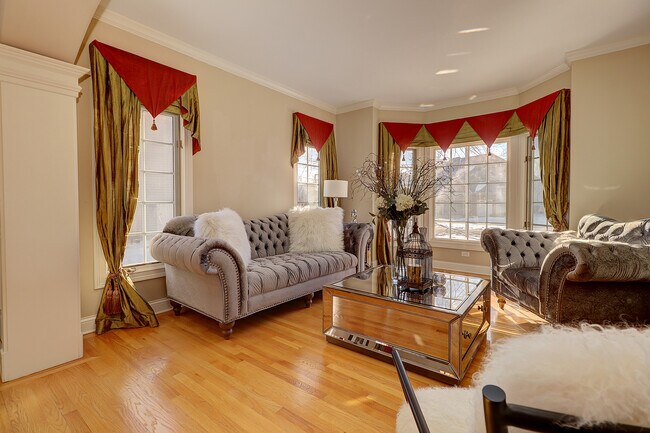 Foto del edificio - 26025 Whispering Woods Cir