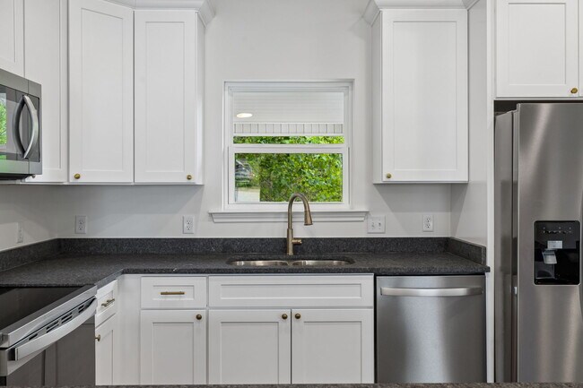 Foto del edificio - 551 Skyview Dr