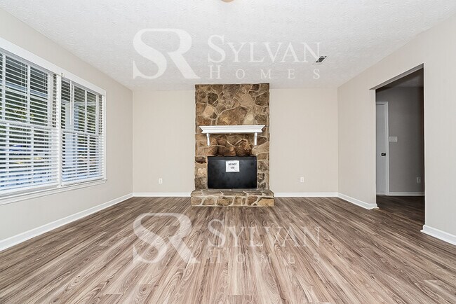 Foto del edificio - Welcome to your new Ellenwood haven!