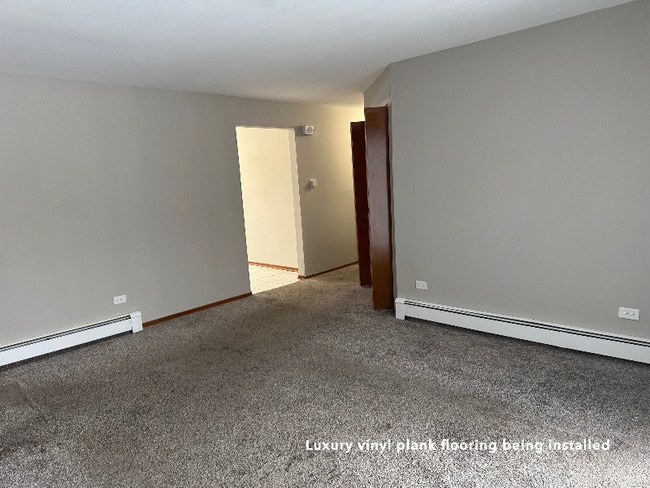 Building Photo - 9720 Ravinia Ct