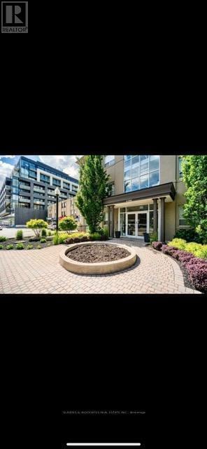 Photo du bâtiment - 4198 Dundas St W