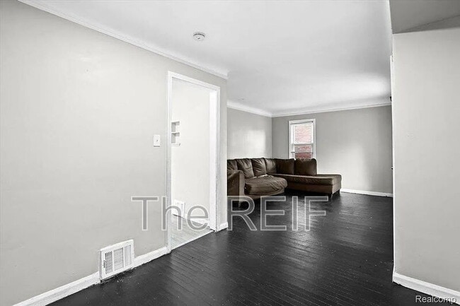 Building Photo - 20045 Greenlawn St