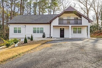 Building Photo - 1887 Shalimar Dr NE