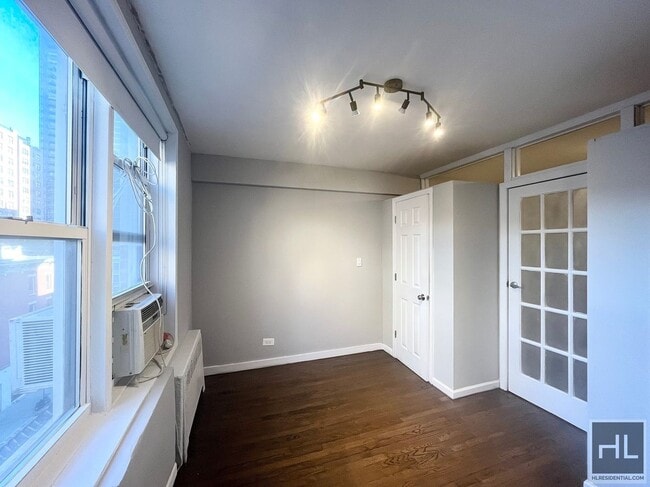 Building Photo - East 58th Street