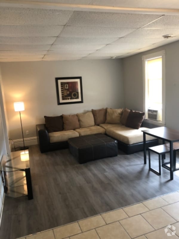 Apartments For Rent in Irondale, OH with High Ceilings 6 Rentals