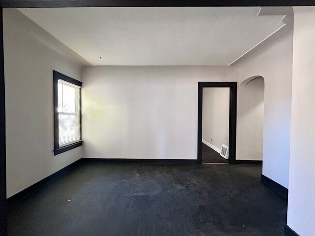 Building Photo - Maffett 2532/2534