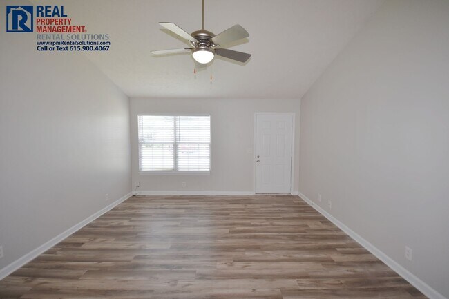Building Photo - *PENDING* Adorable 3 bd 2 ba home off of S...