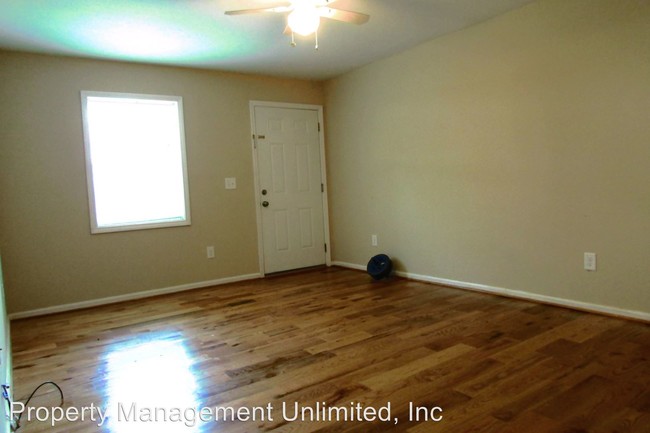 Building Photo - 5846 Lone Oak Dr SW