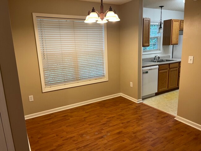 Building Photo - 1305 Cedar Shoals Dr