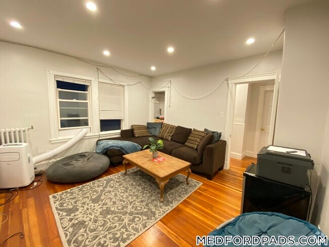 Building Photo - 45 Bowdoin St