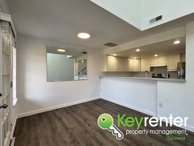 Building Photo - Updated 2 Bedroom Rental in Milton WA with...