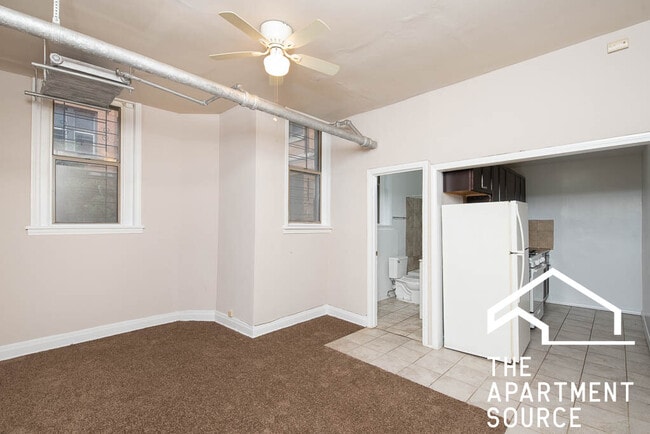 Foto del edificio - 1371 W Estes Ave