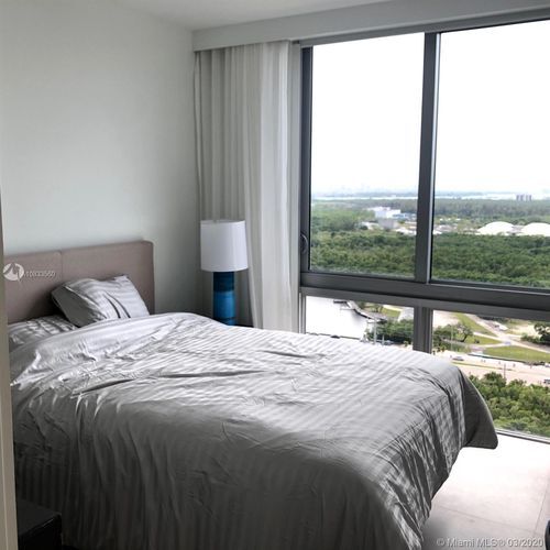 Foto del edificio - 16395 Biscayne Blvd