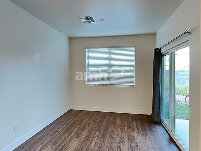 Foto del edificio - 21481 S 231st St