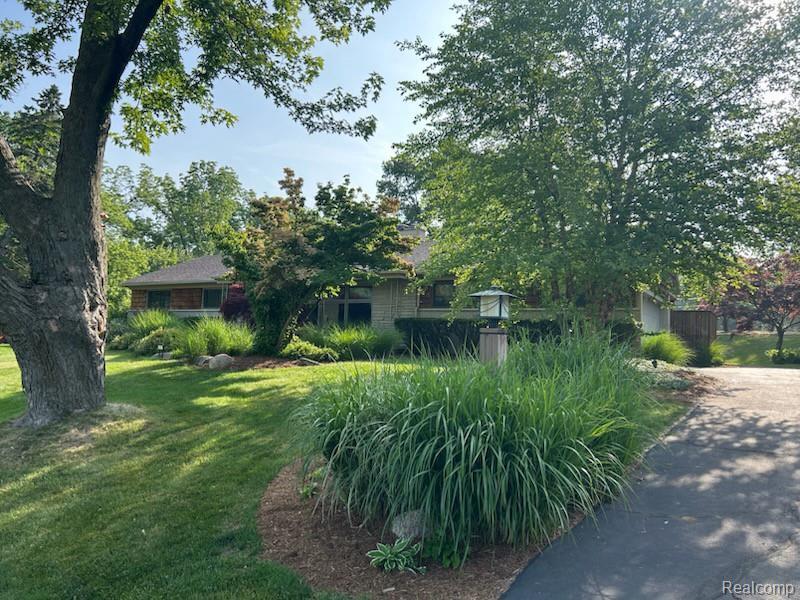 Primary Photo - 1991 Lakeward Ln