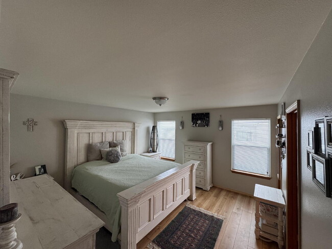 Building Photo - 3 bed 2 bath Five Mile Prairie home