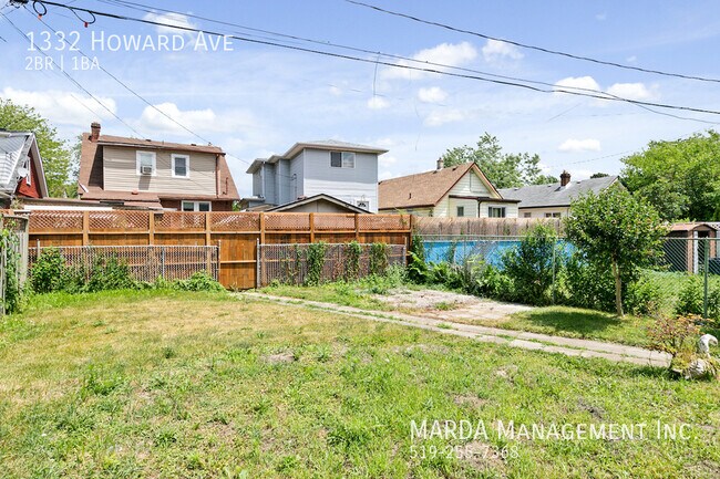 Building Photo - BEAUTIFUL 2 BED+LOFT/1 BATH HOME + UTILITIES!