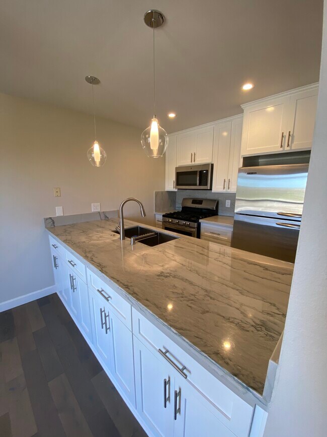 Updated Kitchen - 720 Meyer Ln