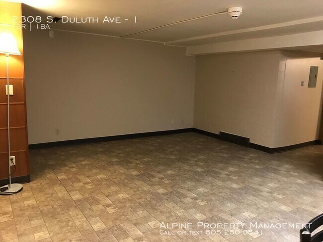 Building Photo - 2308 S Duluth Ave