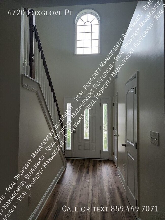 Building Photo - Fantastic 3 Bedroom 2.5 Bath Home in Chile...