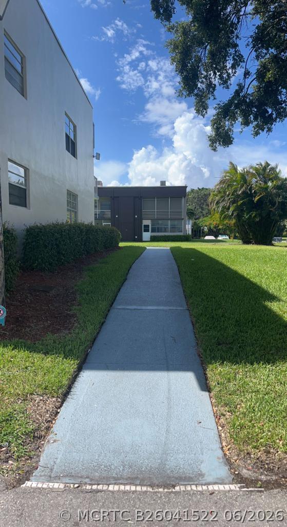 Building Photo - 816 Normandy Ln